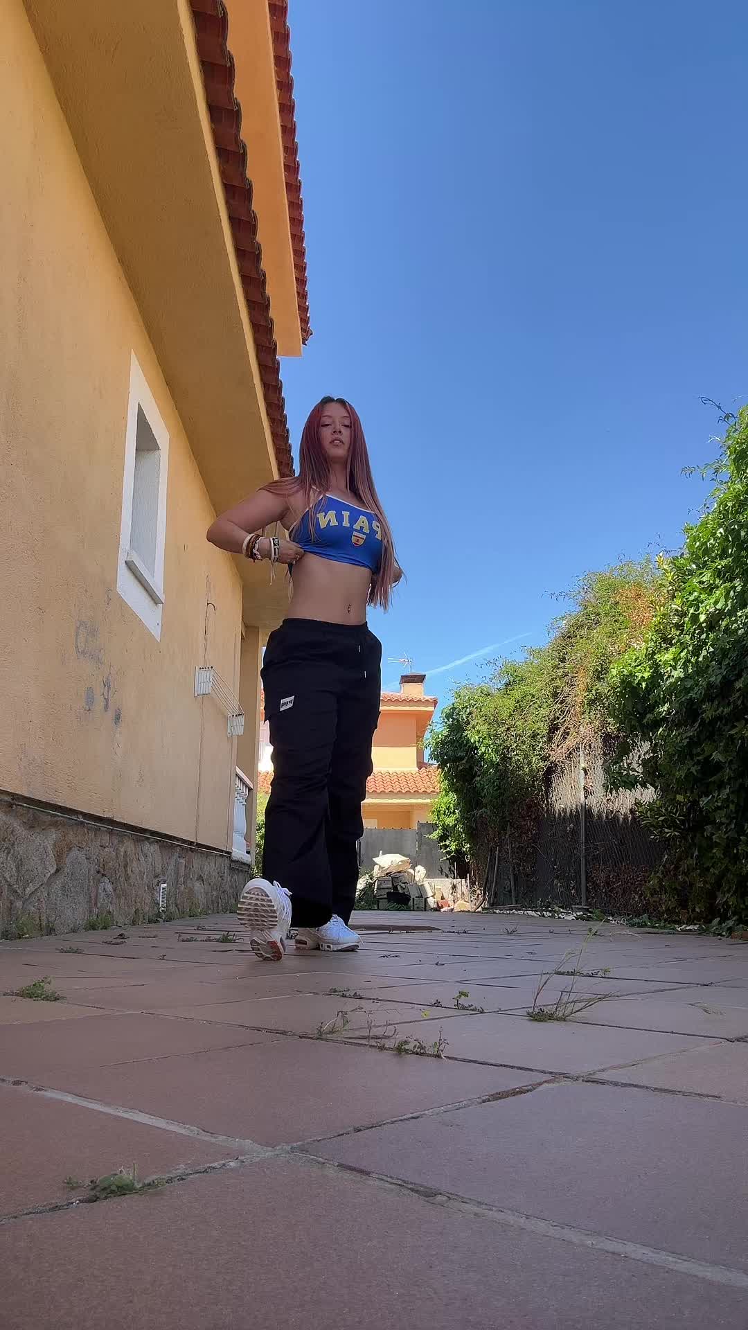 @𝔰𝔞𝔯𝔞🦋