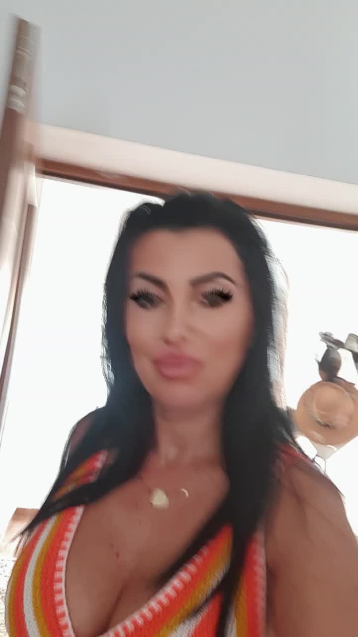 @Ela❤️T