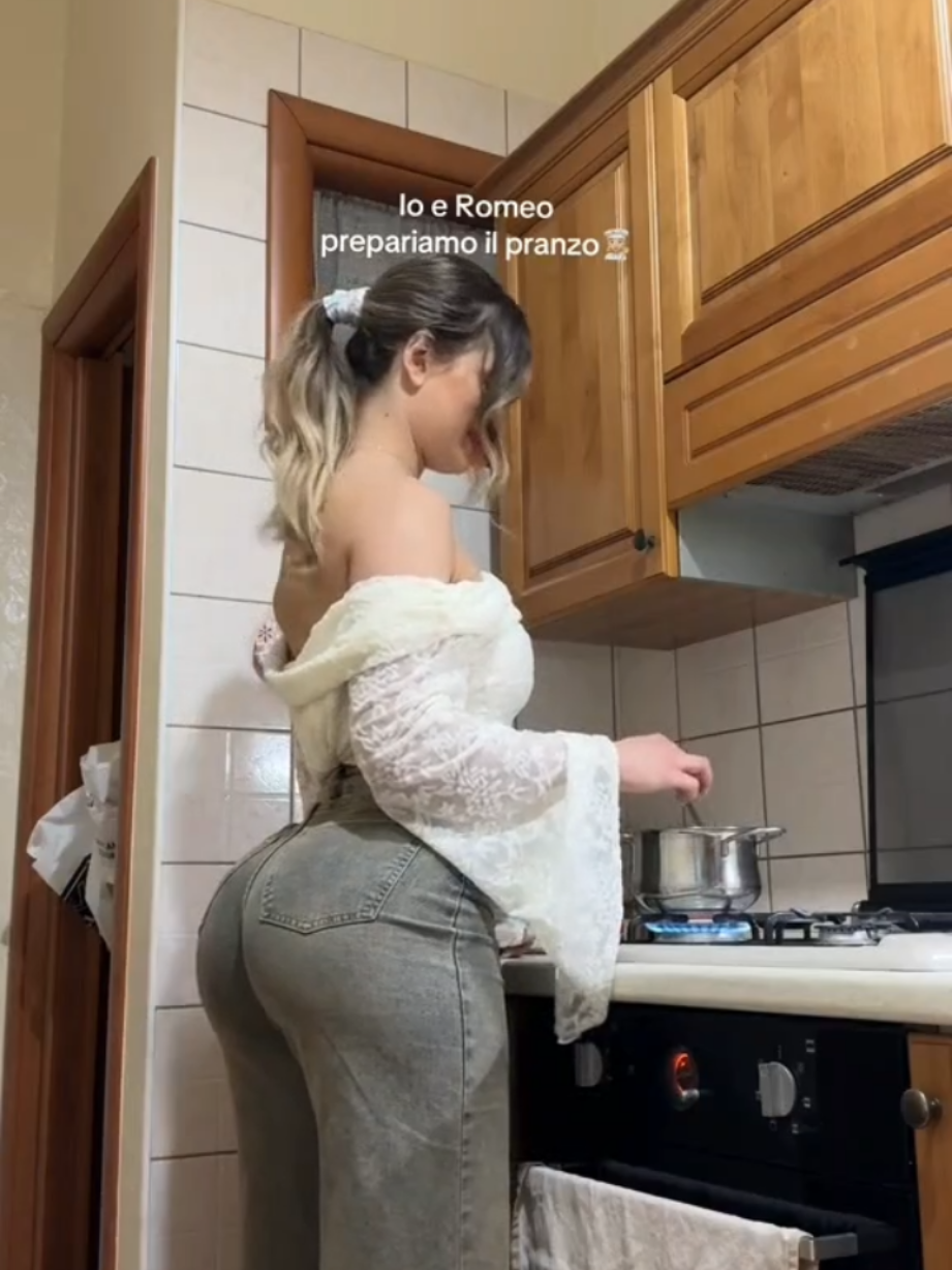 @nikoggs