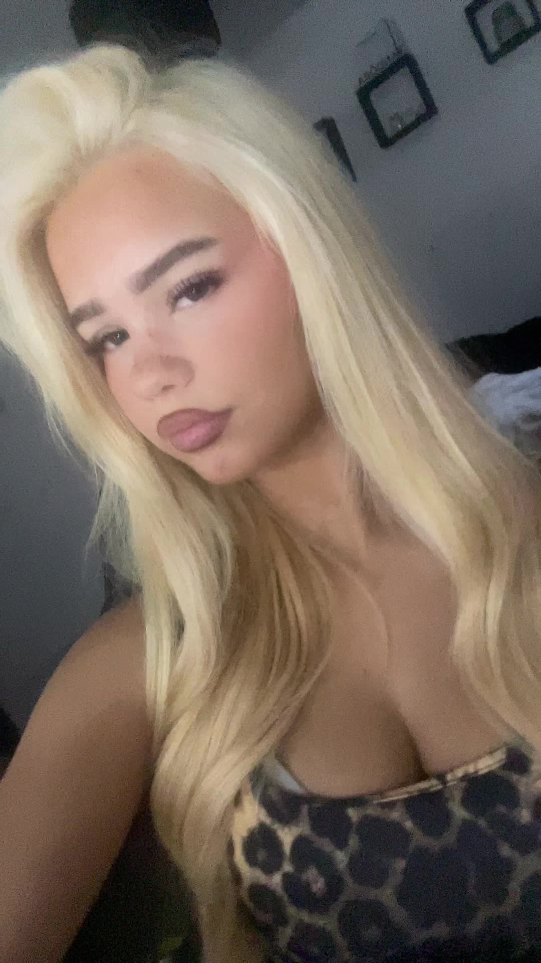@💎𝐌𝐈𝐊𝐀 𝐁𝐑𝐎𝐎𝐊𝐒💎