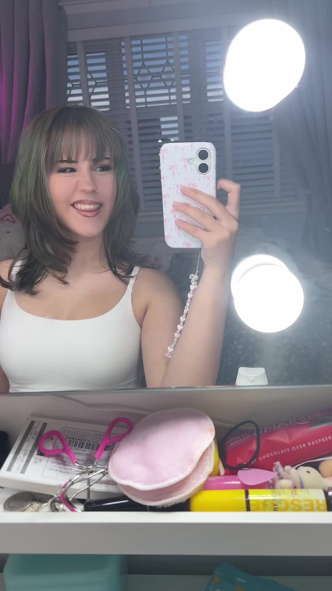 @oliviadecember10