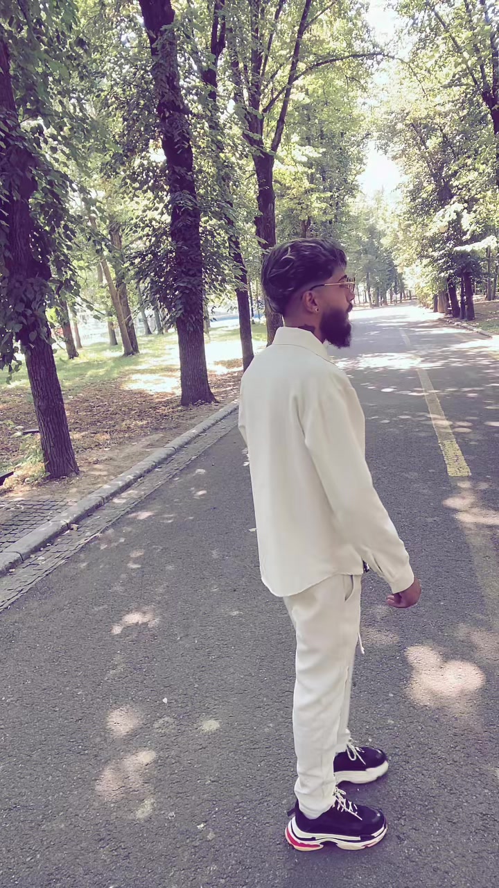 @𝐌𝐚𝐫𝐮 𝐆𝐚𝐠𝐢𝐜𝐚𝐫𝐮𝐥 💎