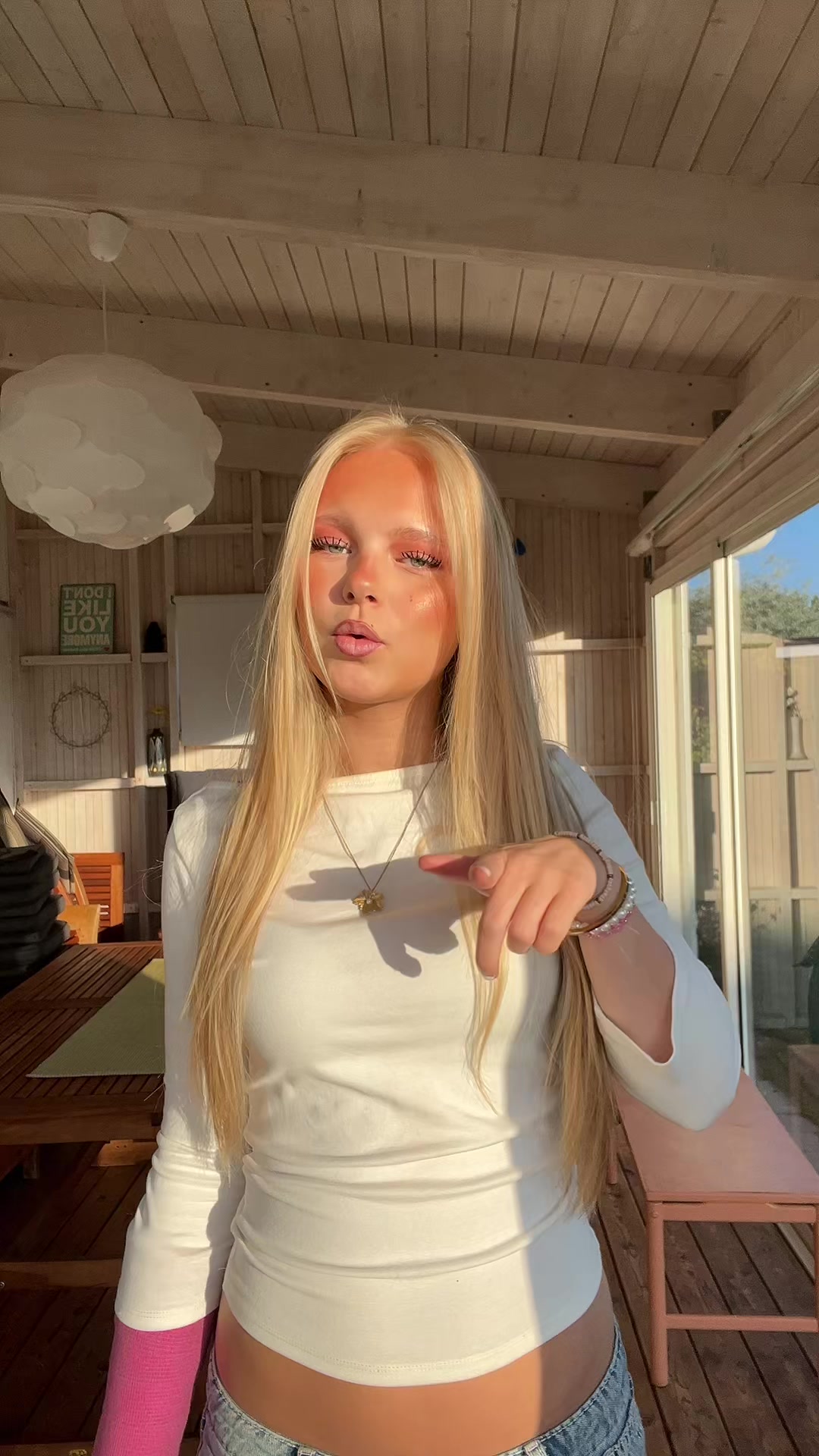 @Lovaᵇᵉ