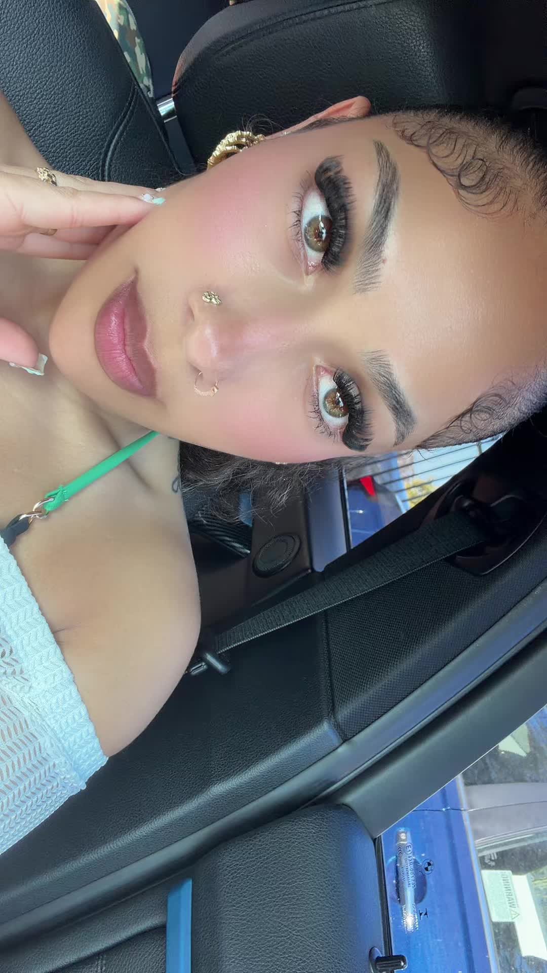 @laanniiilovee