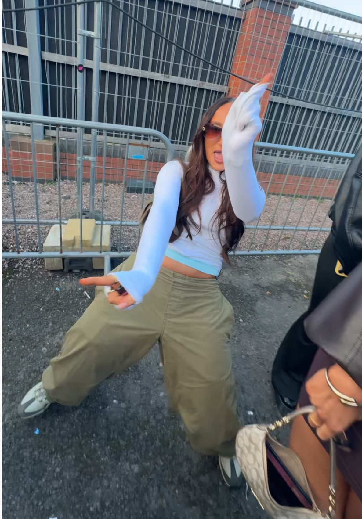 @abyxwn