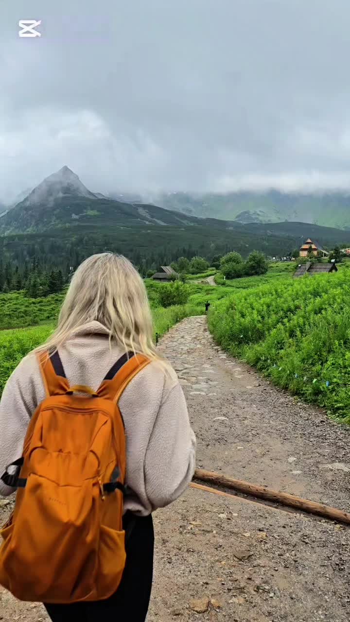 @Sylvias Adventures🌎🧭📸