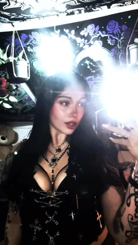 @silence.witch