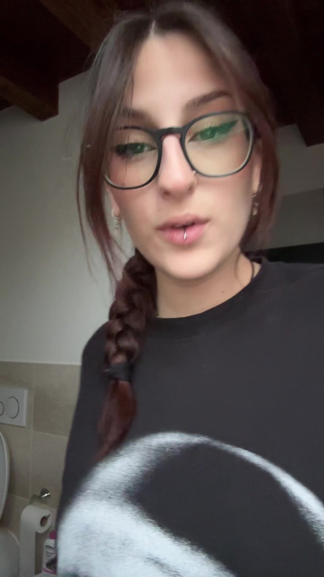 @🦦
