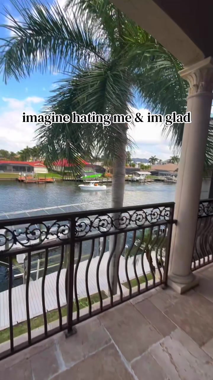 @Ericashort