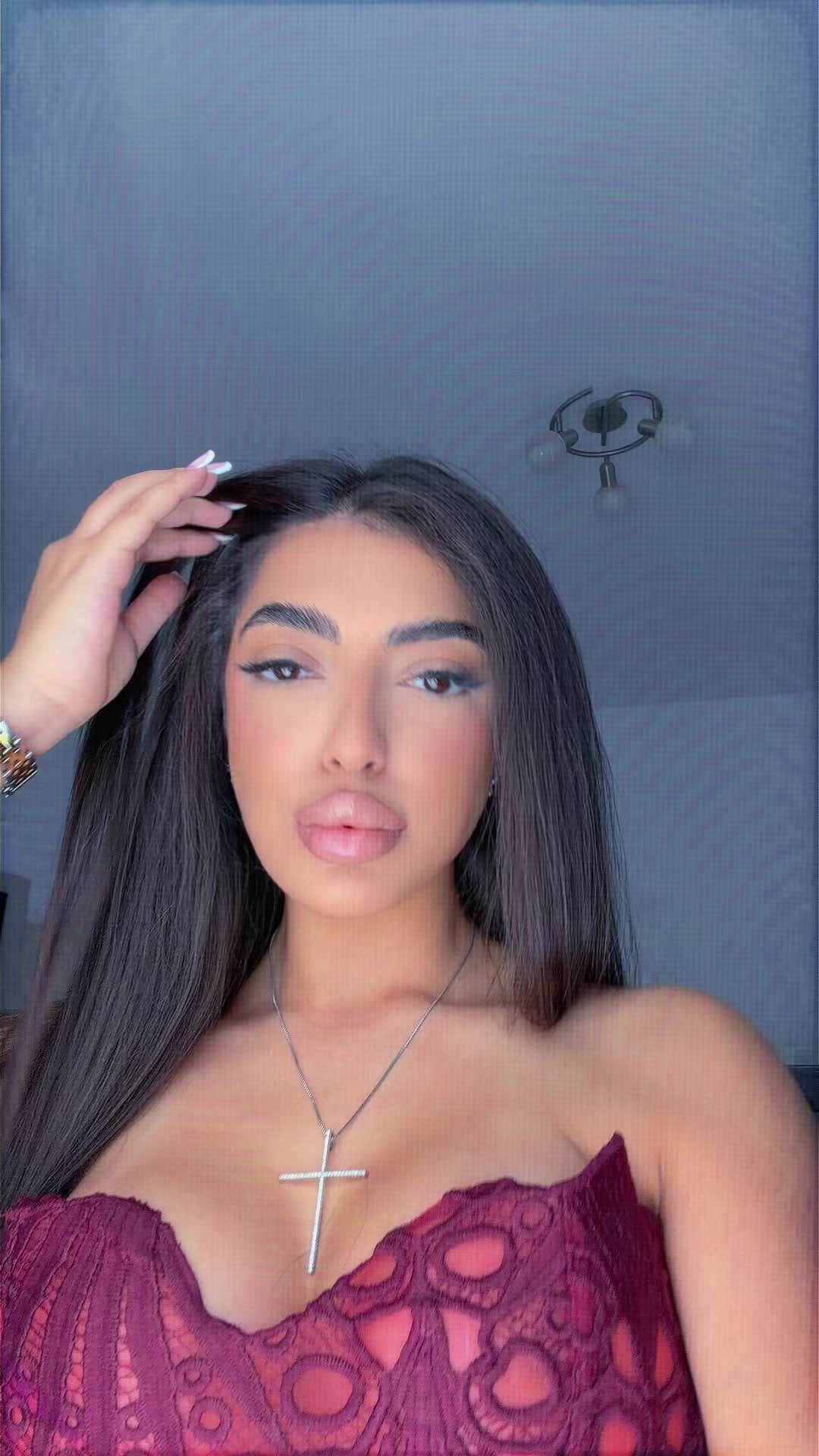 @Larisa Miruna