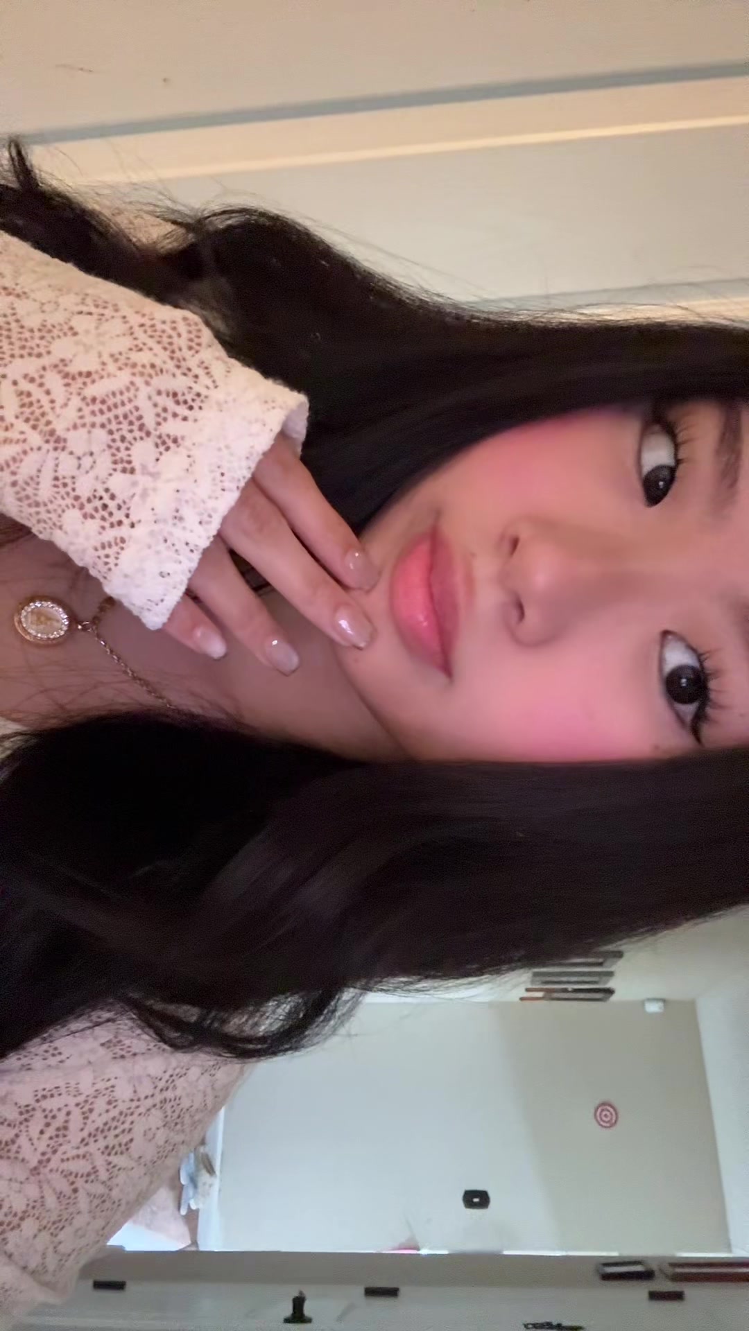 @Hika ᥫ᭡
