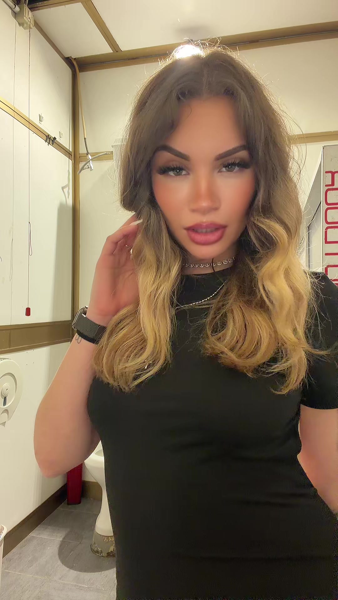 @𝓓𝓮𝓼𝔂🎀