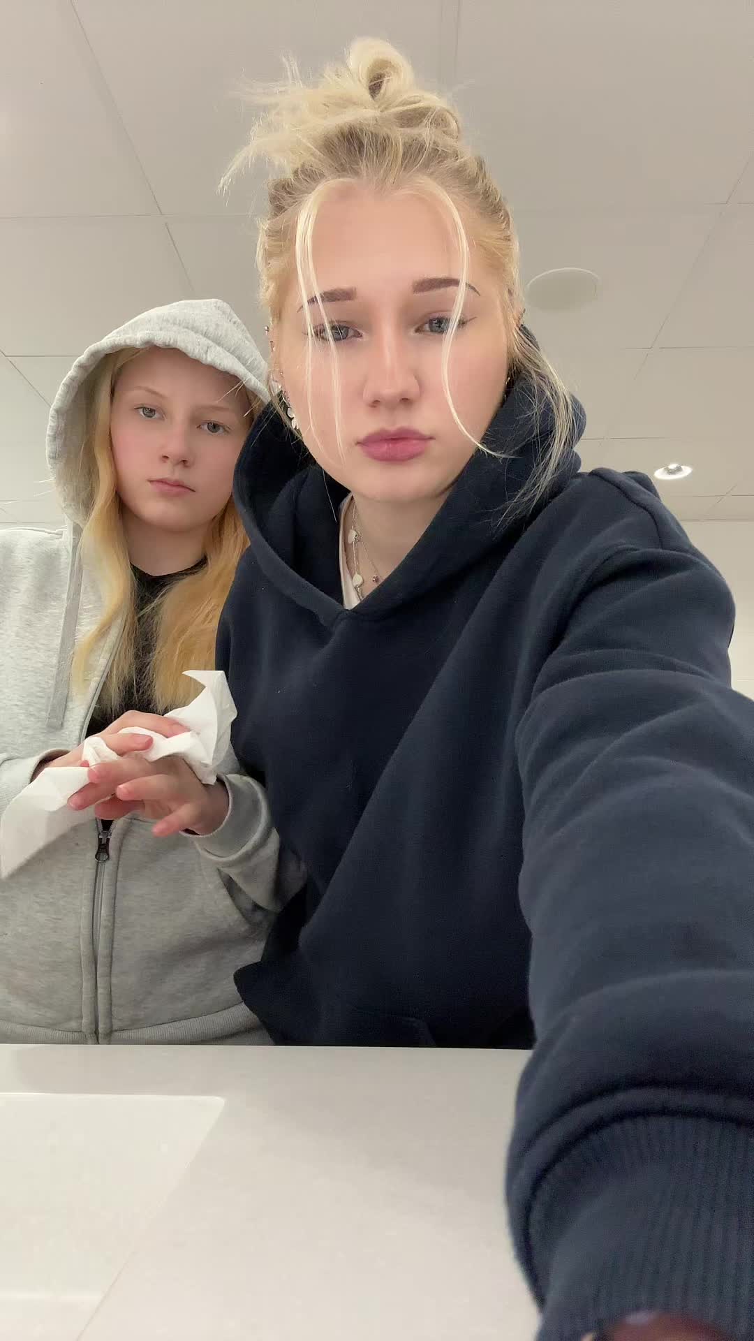 @Eevi🤍