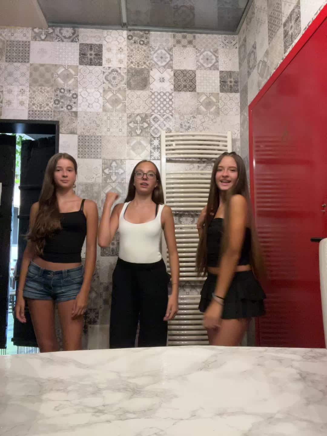 @_linda.spammm_$€๐