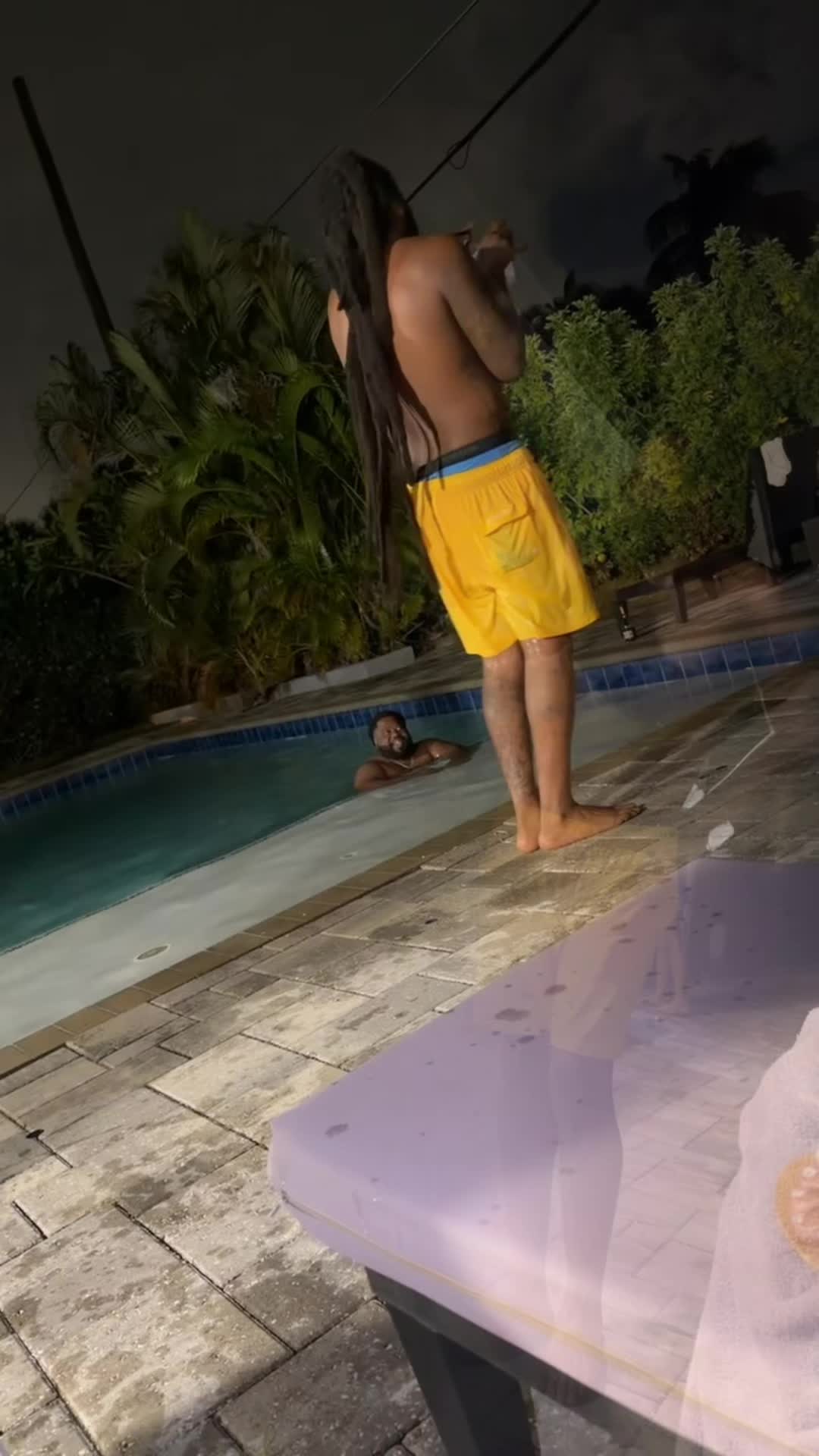 @Amazonbaee