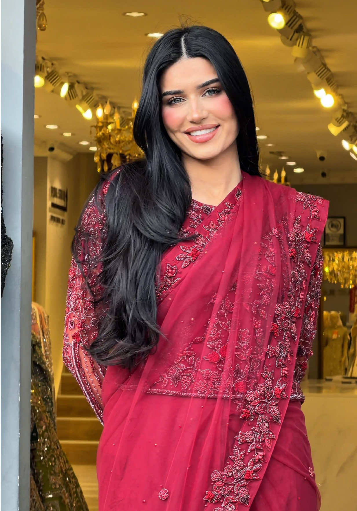 @7AATRANG BRIDAL&rsquo;S 🇬🇧