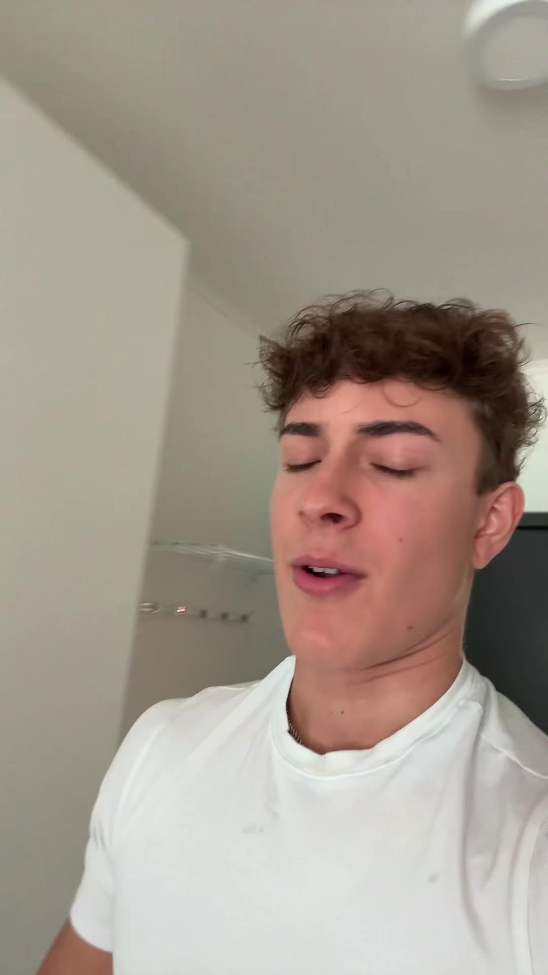 @Nicco