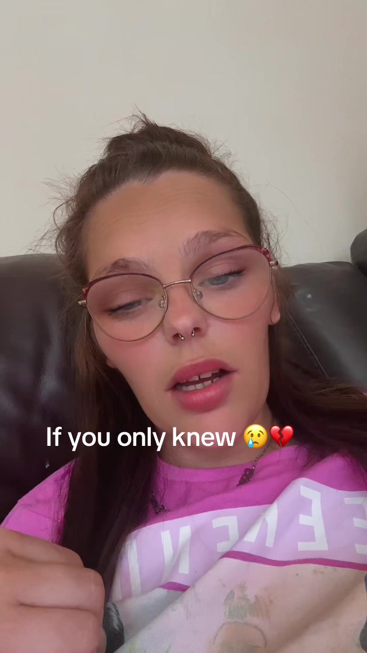@⚠️🦋itz Chelly 🦋⚠️