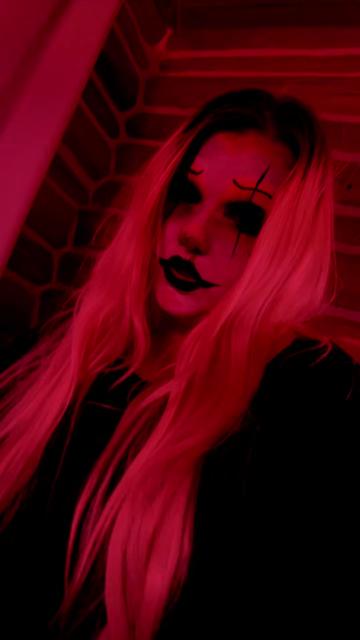 @🎪🔪A girl named Drool🔪🎪
