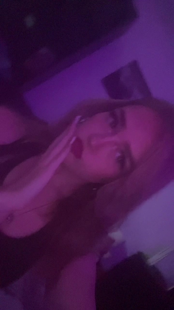 @𝒹𝒶𝓃𝒾ℯ𝓁𝓁ℯ
