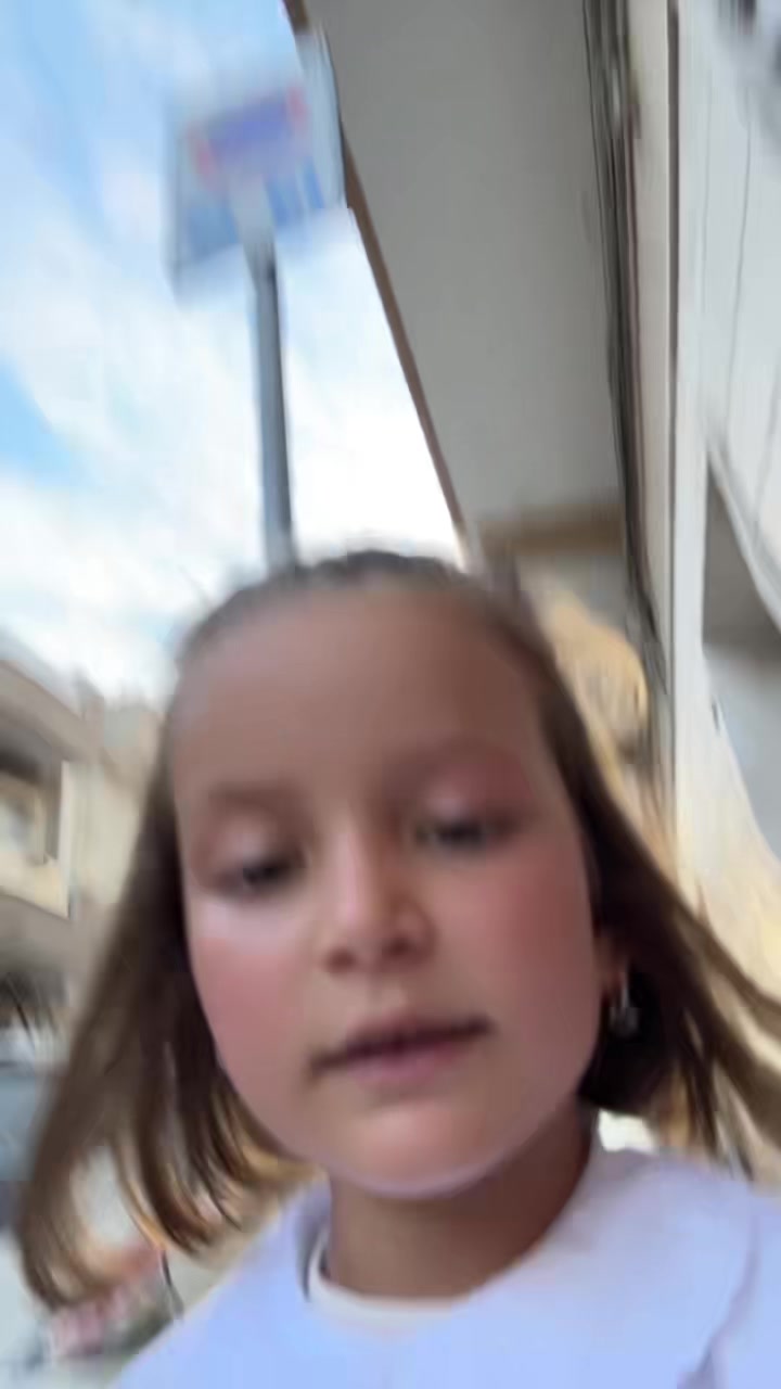 @𝑨𝑵𝑵𝑨 𝑴𝑨𝑵𝑬𝑳𝑳𝑰