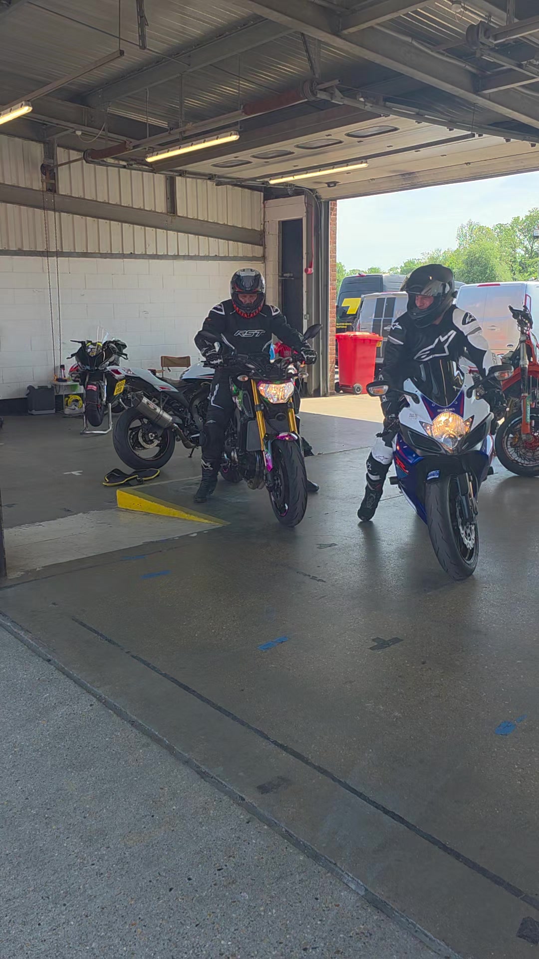 @Jess.thatbikergirl