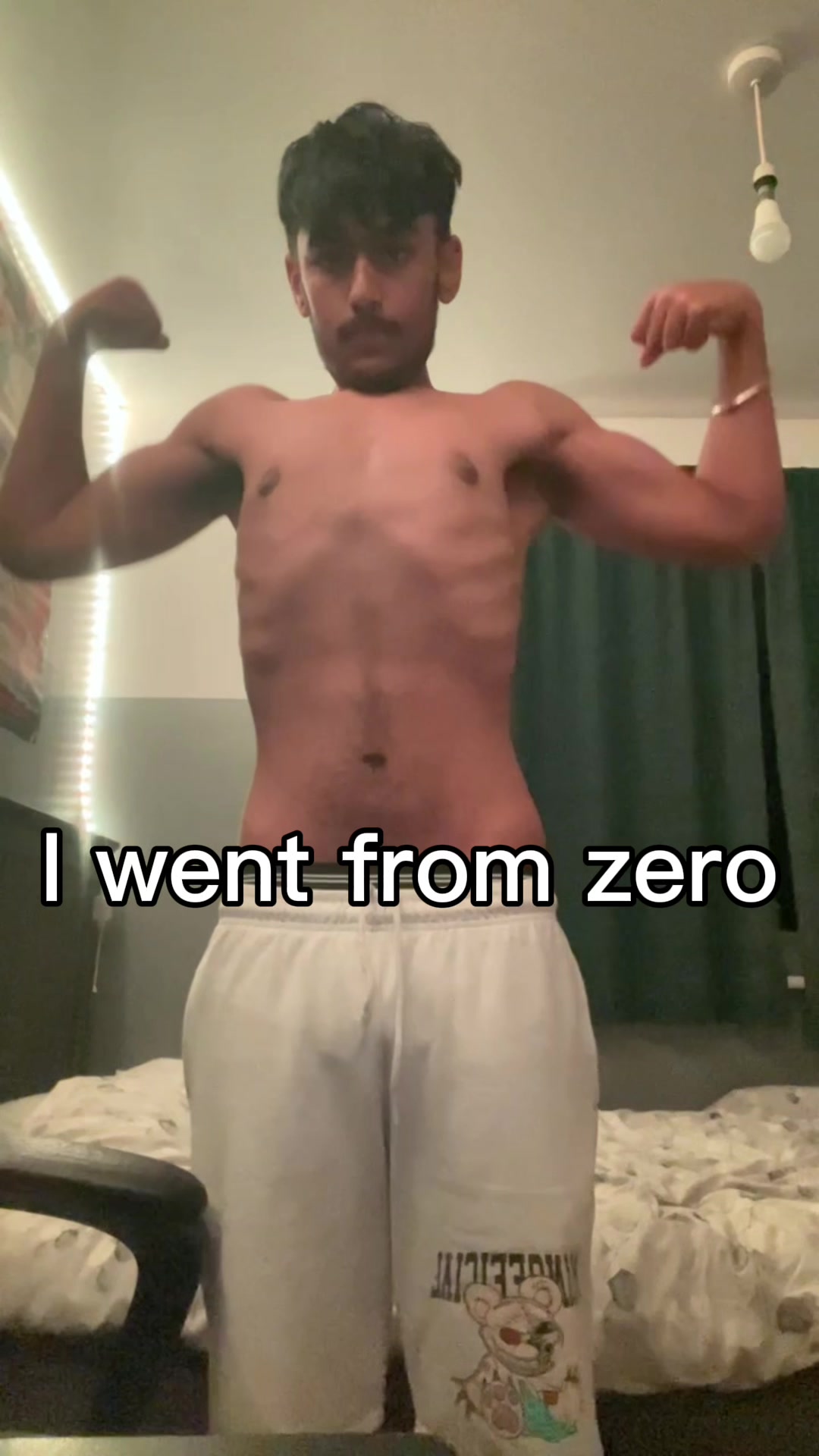 @✇