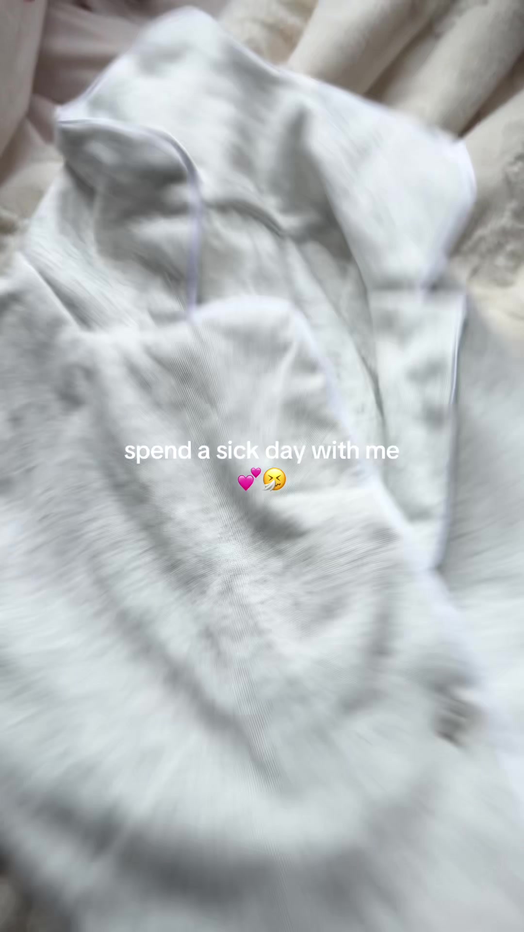 @molls 🤍🍦🧺🧸