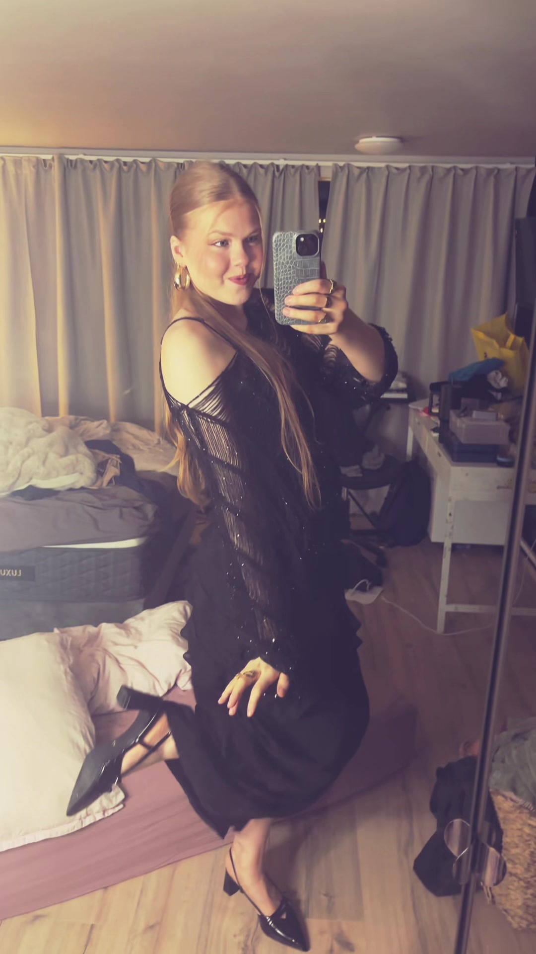 @(EMELÍA) ÍRIS