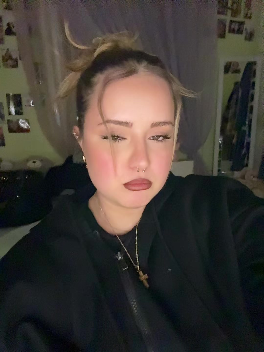 @𝒯𝒾𝓃𝒶