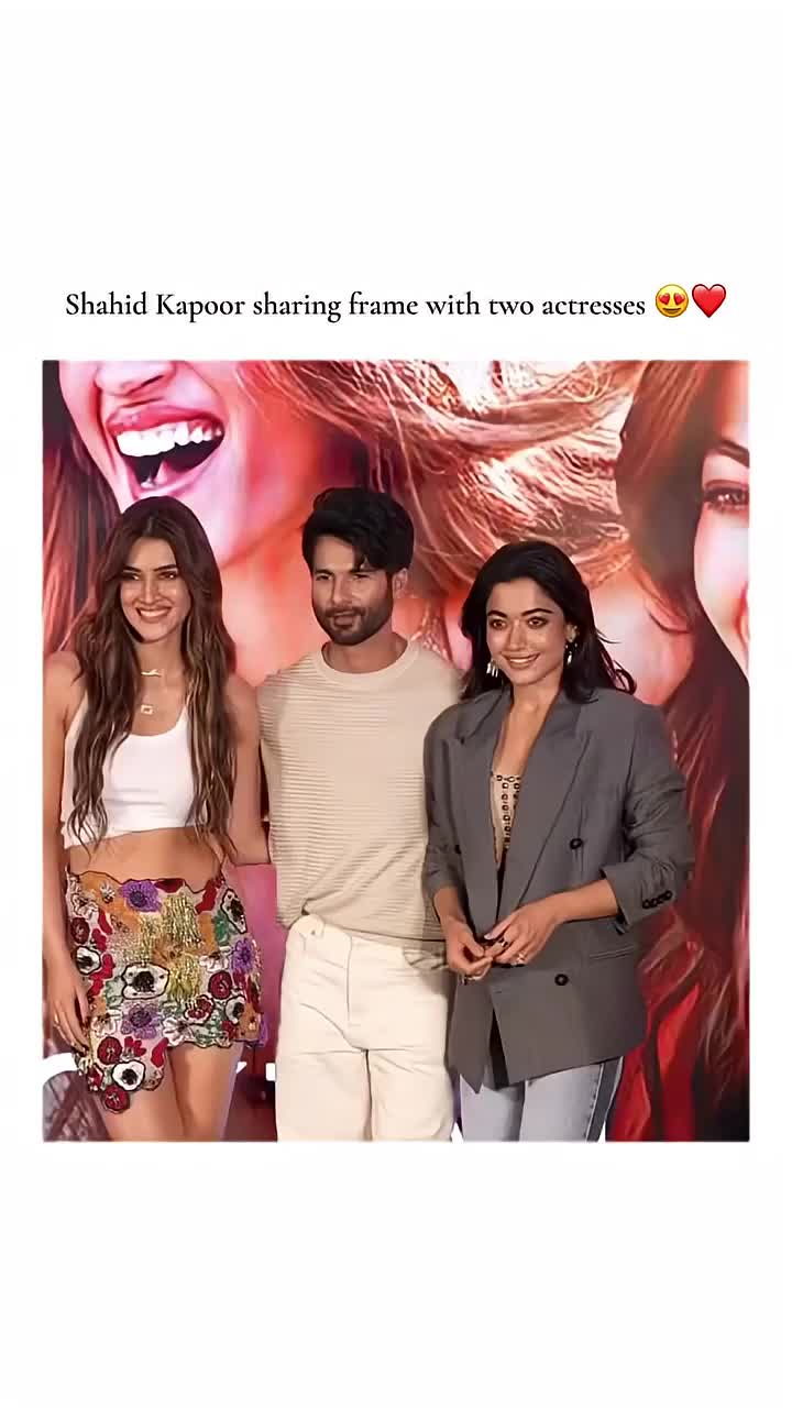 @@𝑩𝒐𝒍𝒍𝒚𝒘𝒐𝒐𝒅𝑬𝒓𝒂✨❤️
