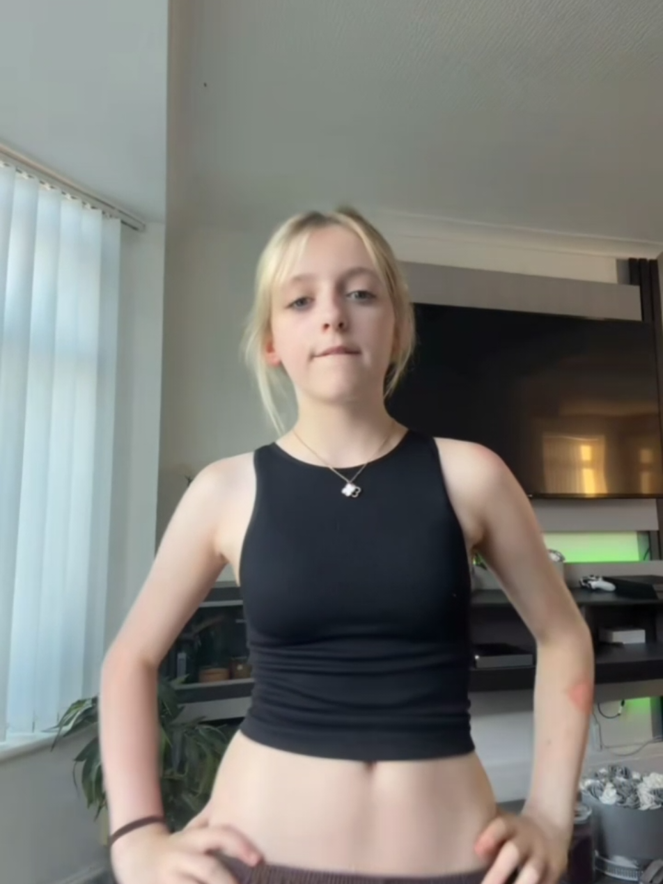 @hotbabeshouts