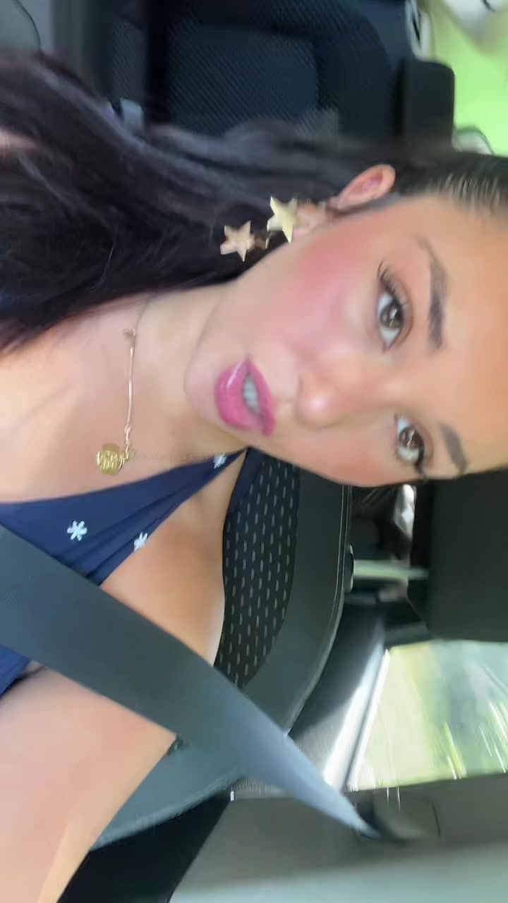 @𖣂