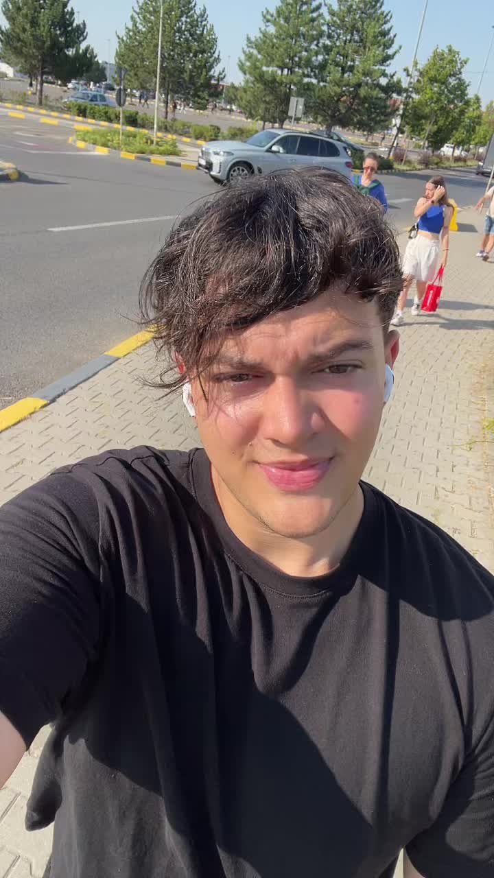 @ronniedaia