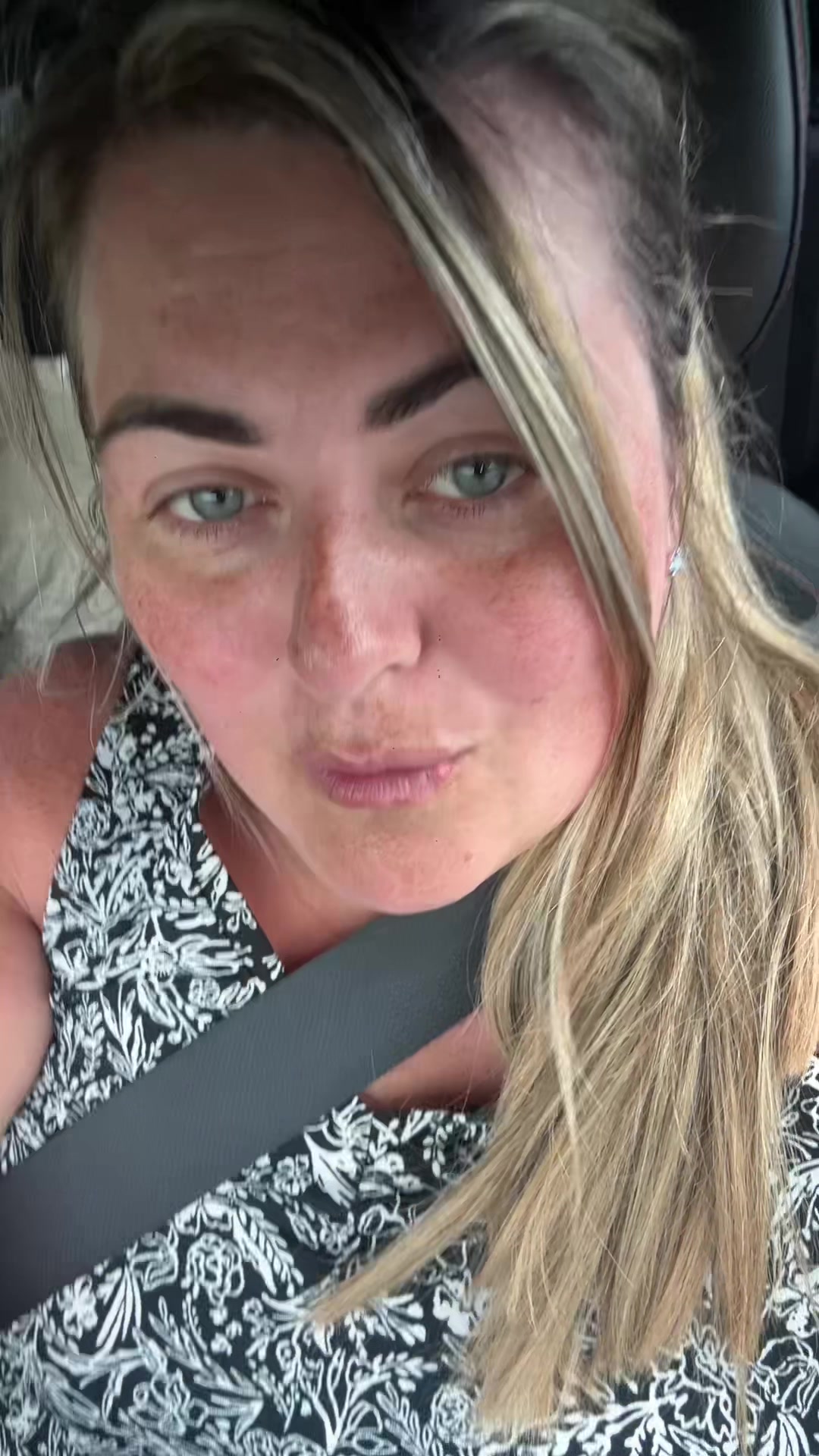 @Leyanneorr