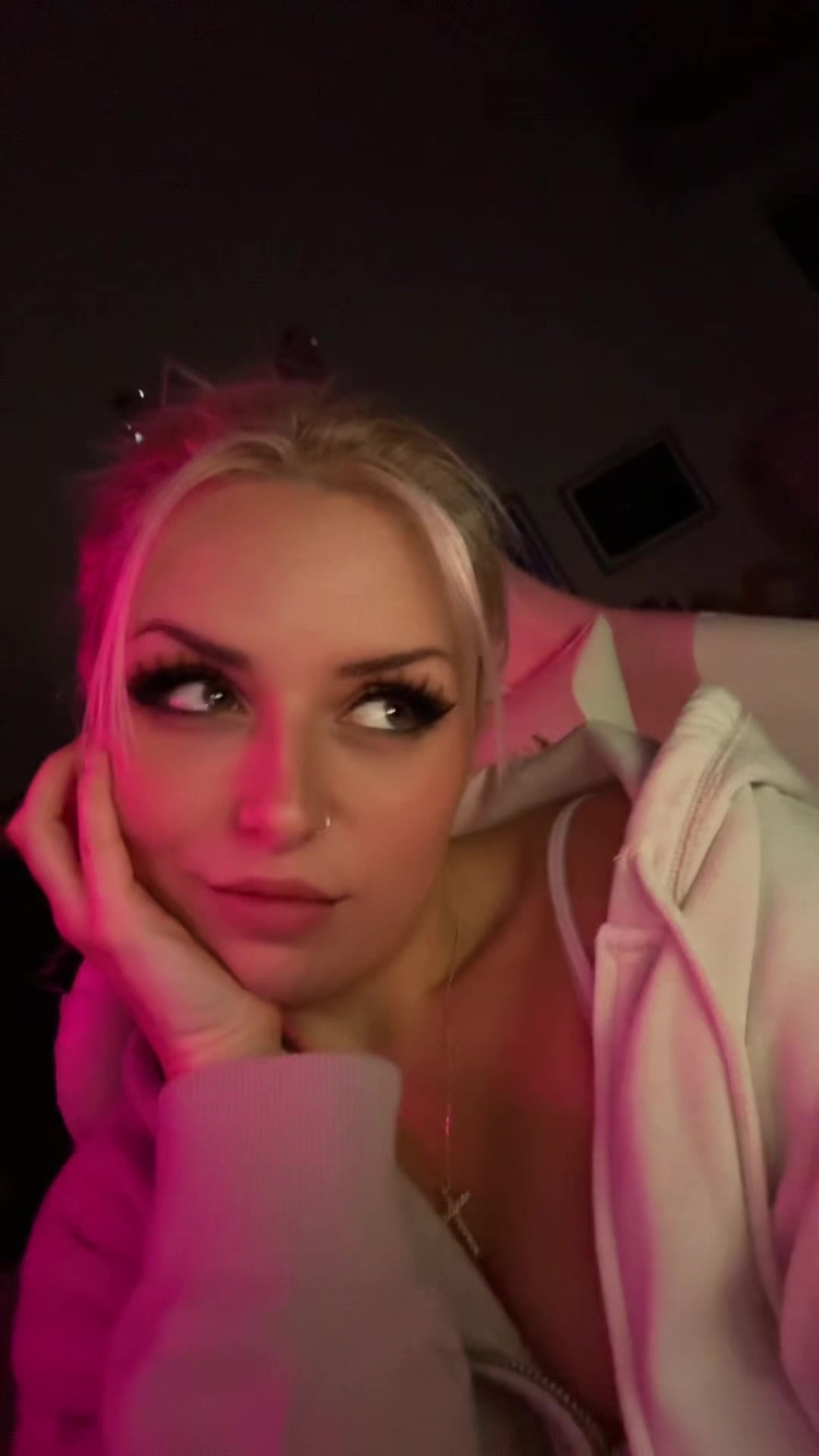 @megsyyxo