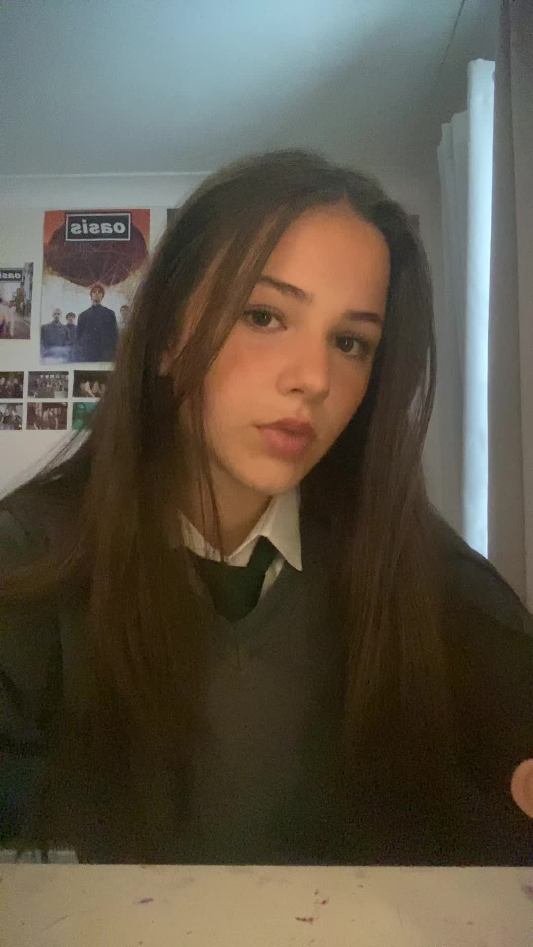 @✦𝐸𝑚𝑒𝑙𝑖𝑒 🐞