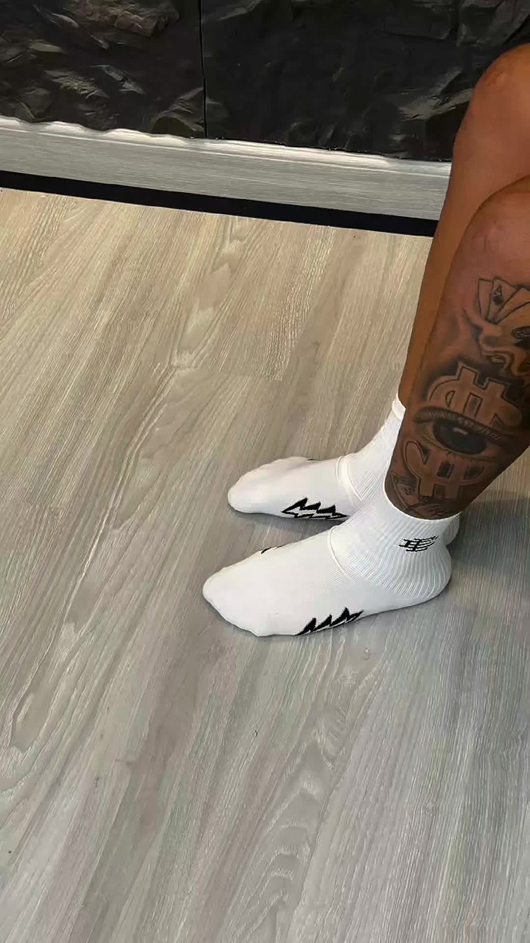 @Monarchy Sneakers