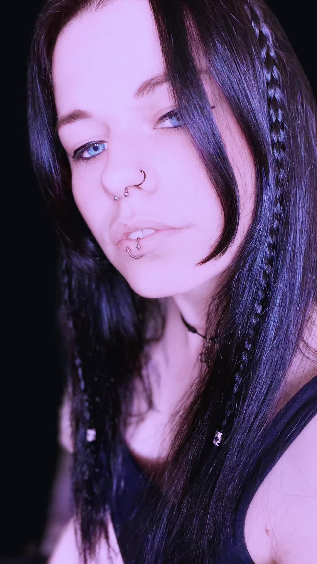 @Lany_blue7