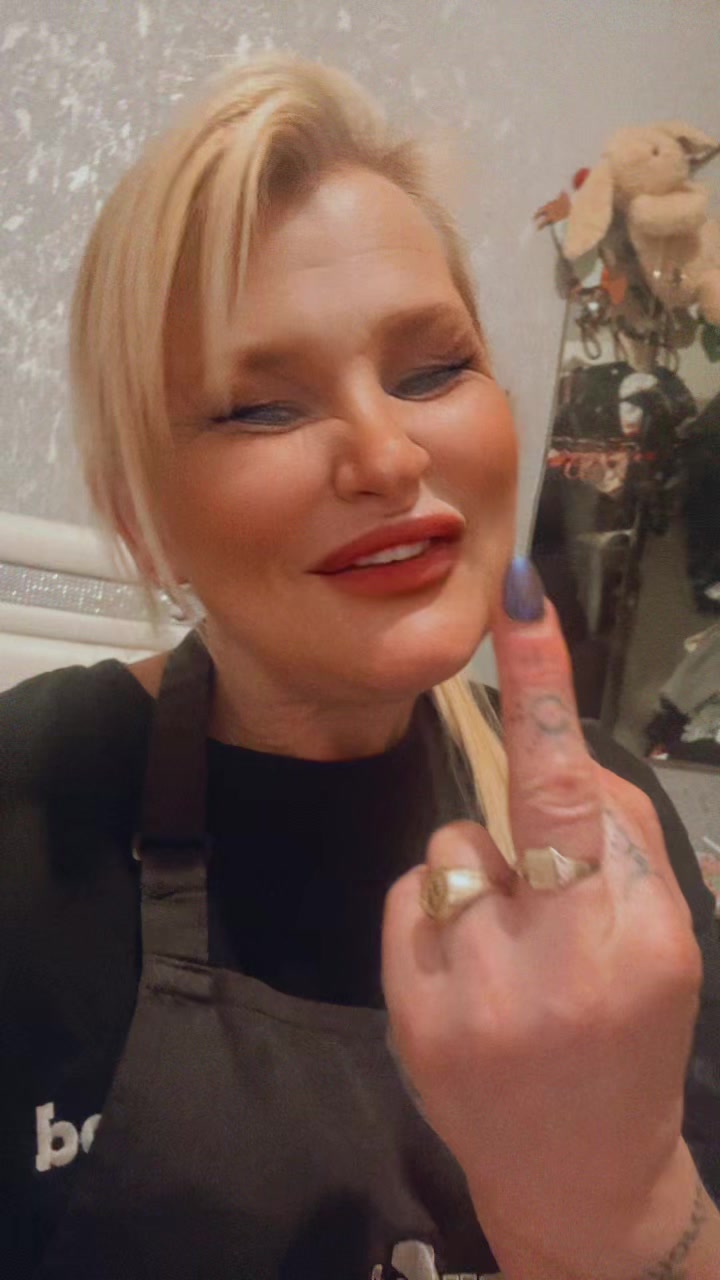 @nikki_19742