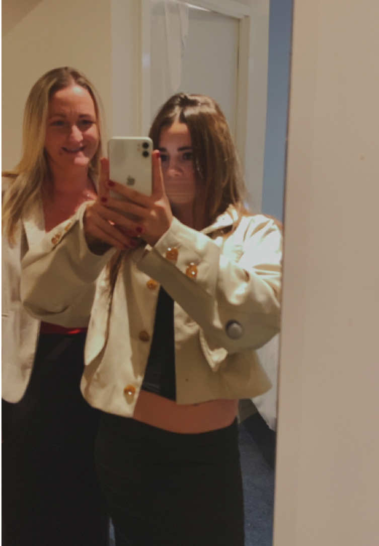 @𝐋𝐄𝐗𝐈🦢