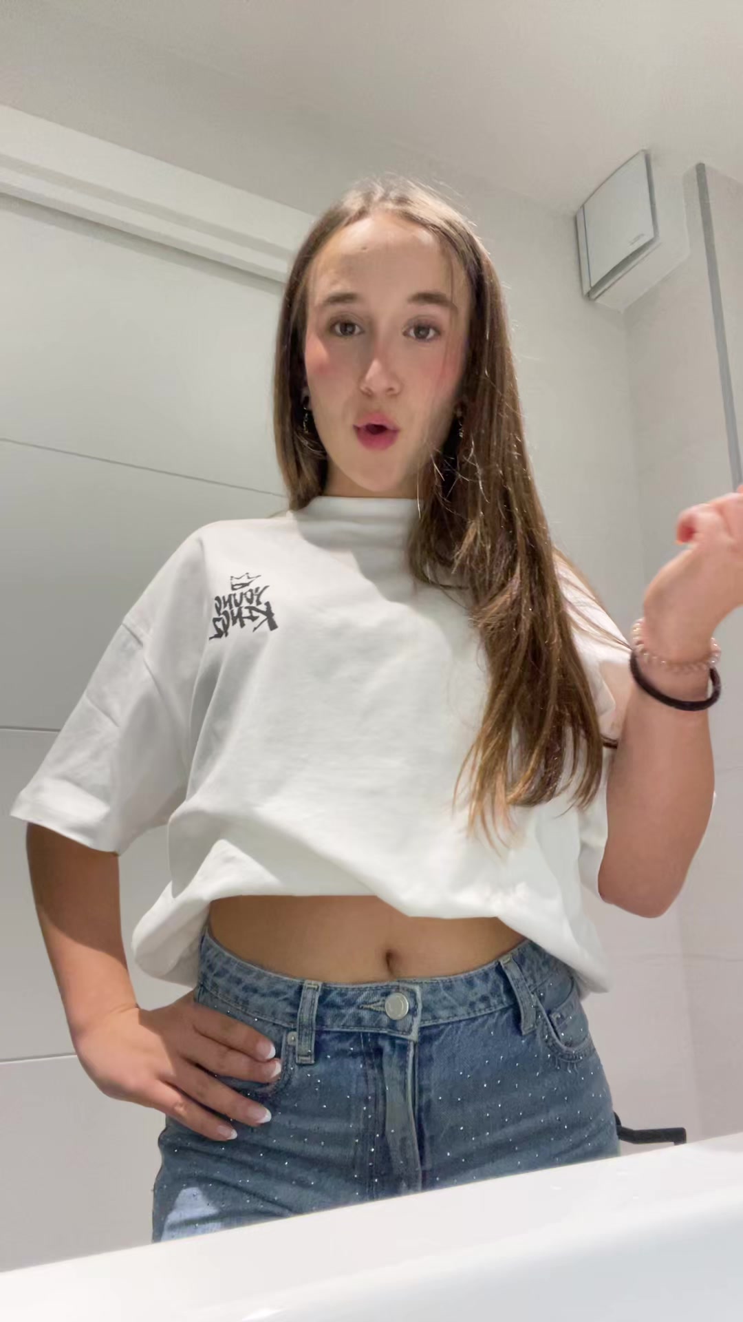 @aliciaamontenegroo