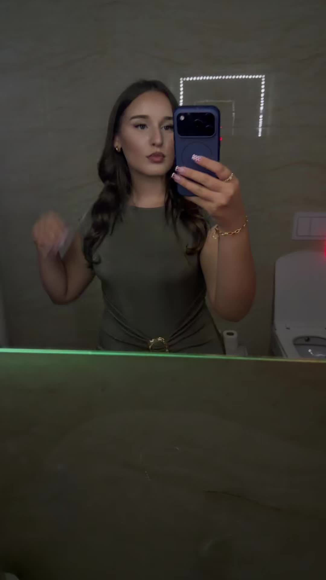 @𝐴𝐾