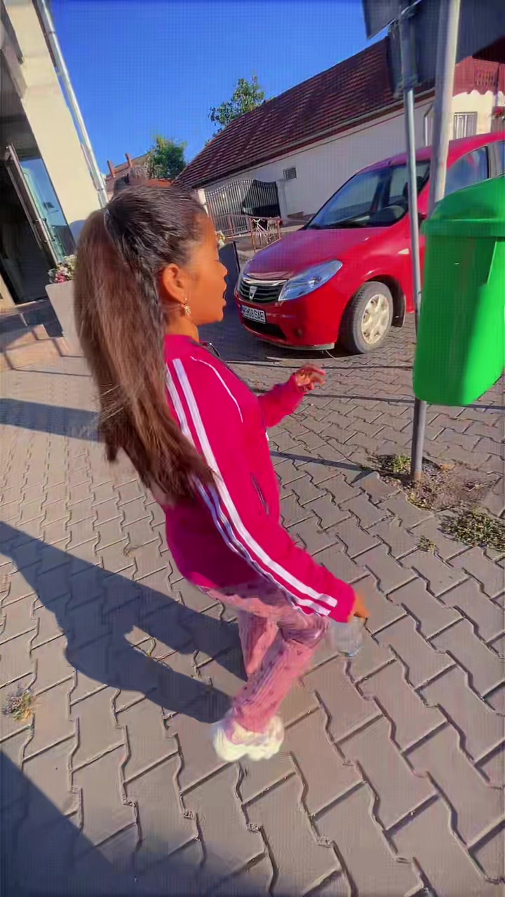 @💞💞Laura brunețica👑 👑