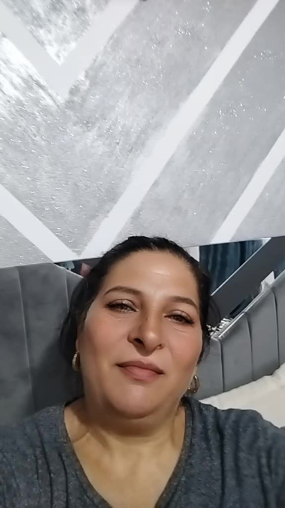 @Elena Codreanu700