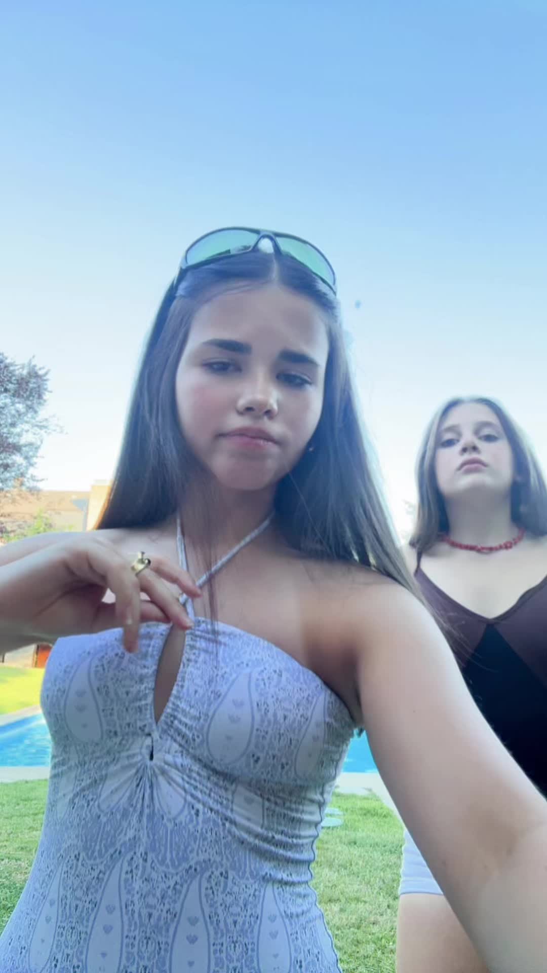 @elenita