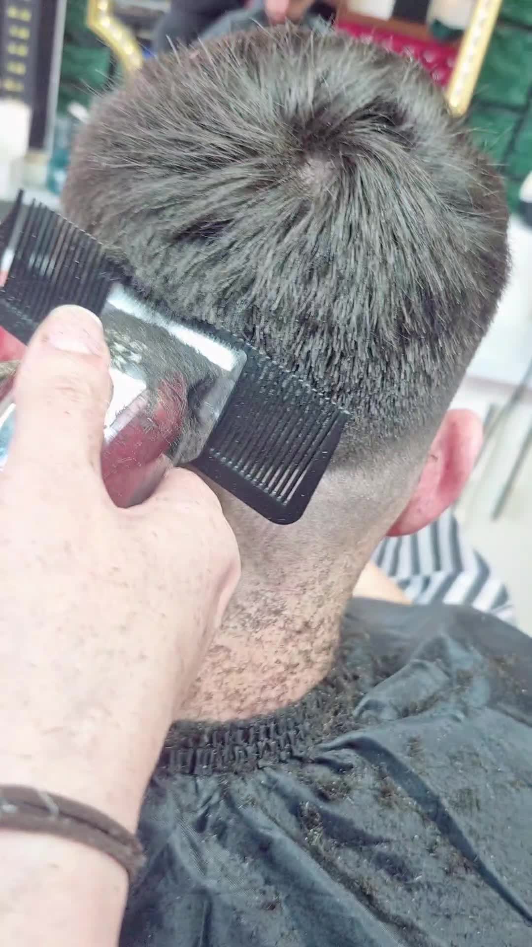 @Ez.style barber