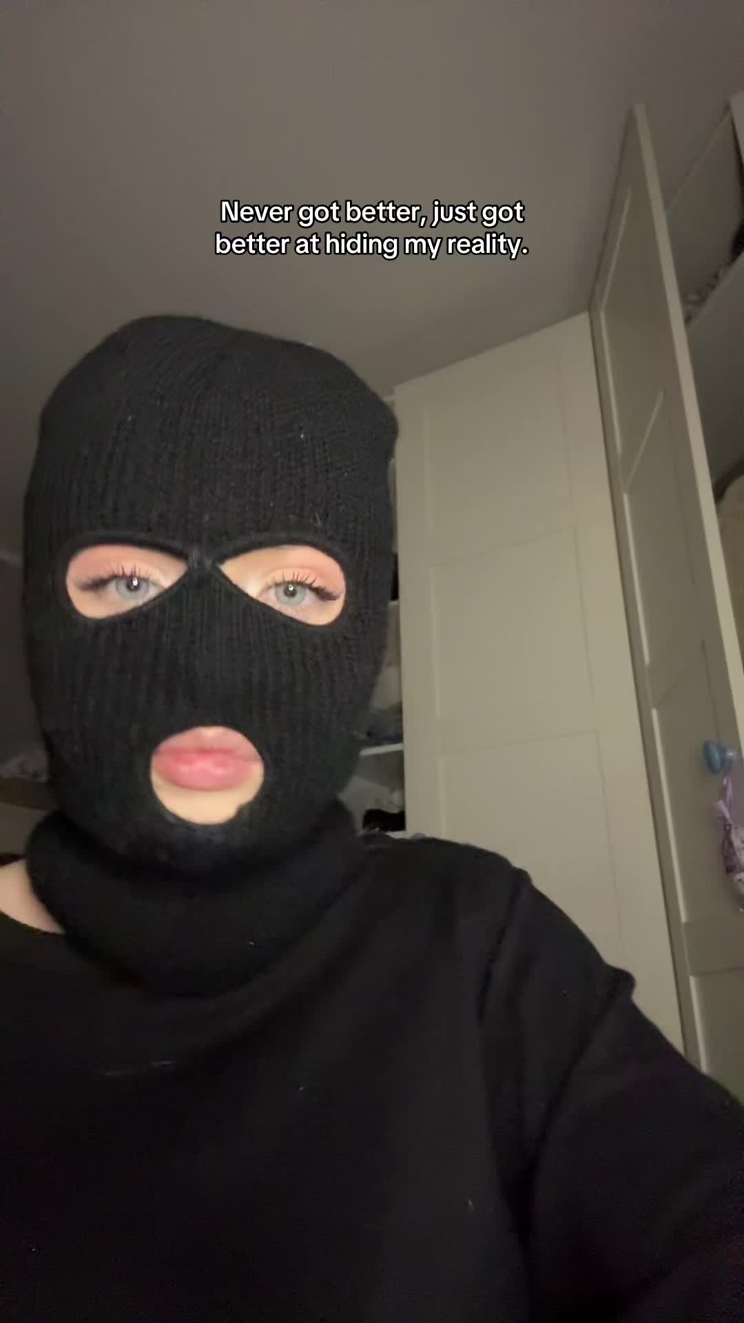 @🖤