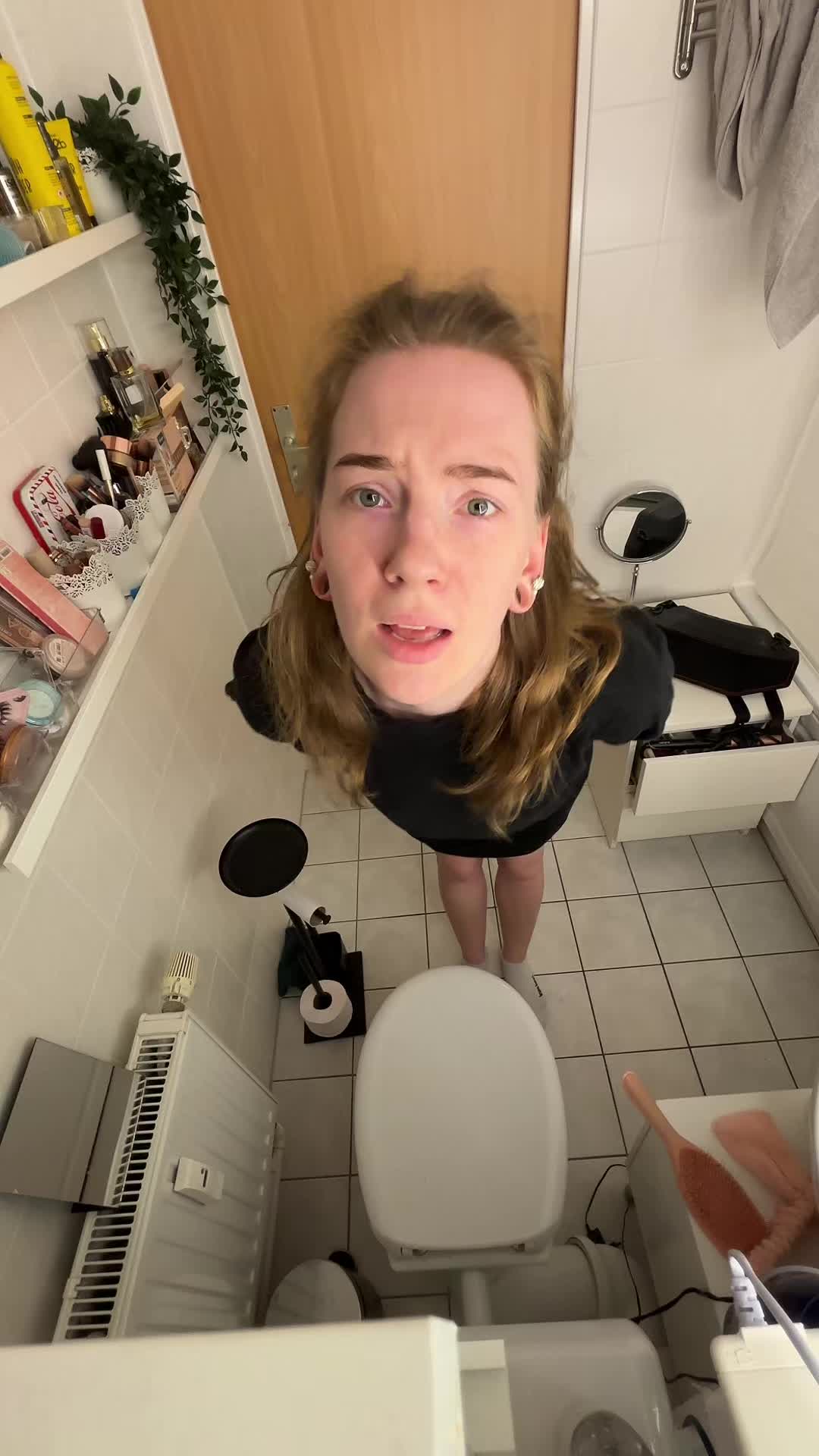 @AnonymesDing