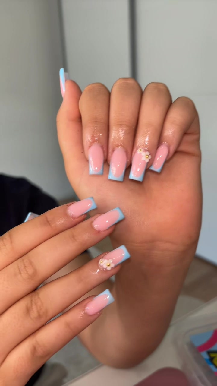 @𝓔𝓵𝓵𝓪💕